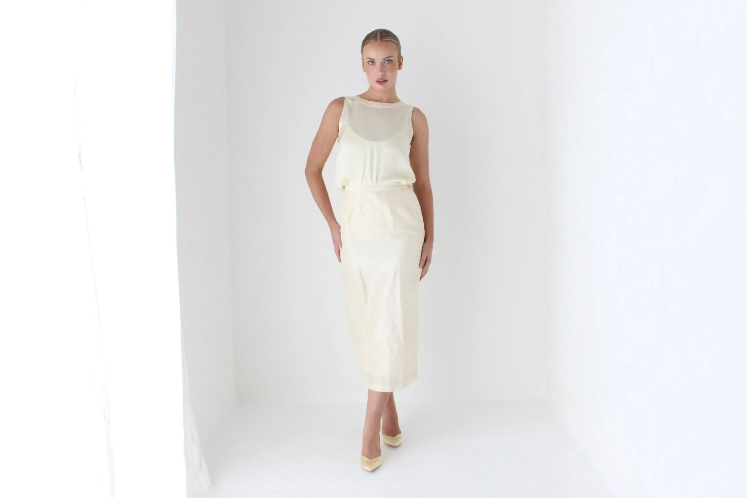 90s Cream Crinkle Taffeta Column Skirt