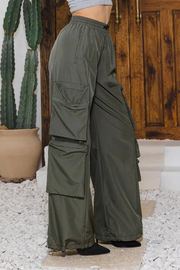 Active Cargo Pants with Adjustable String Olive