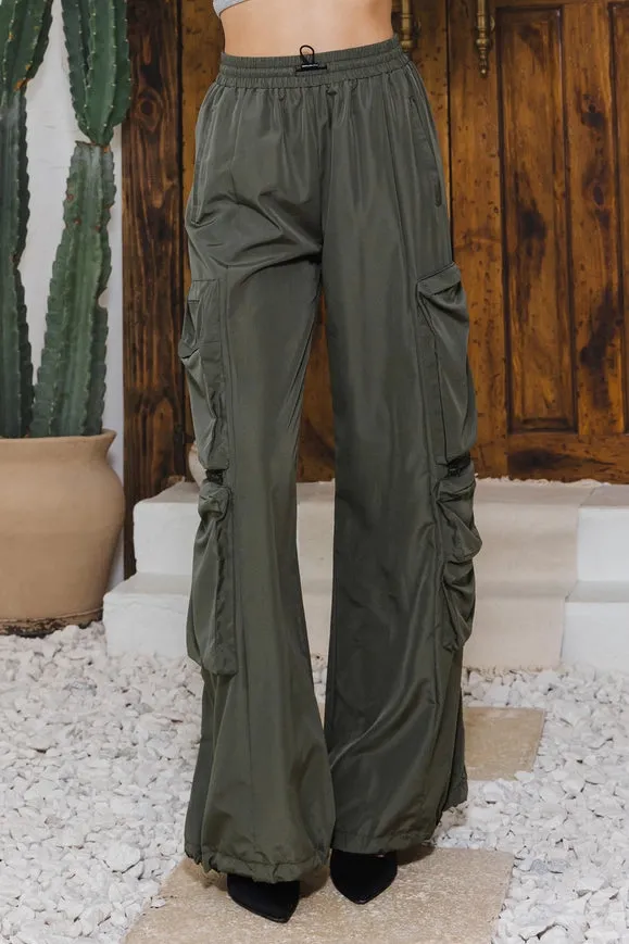 Active Cargo Pants with Adjustable String Olive