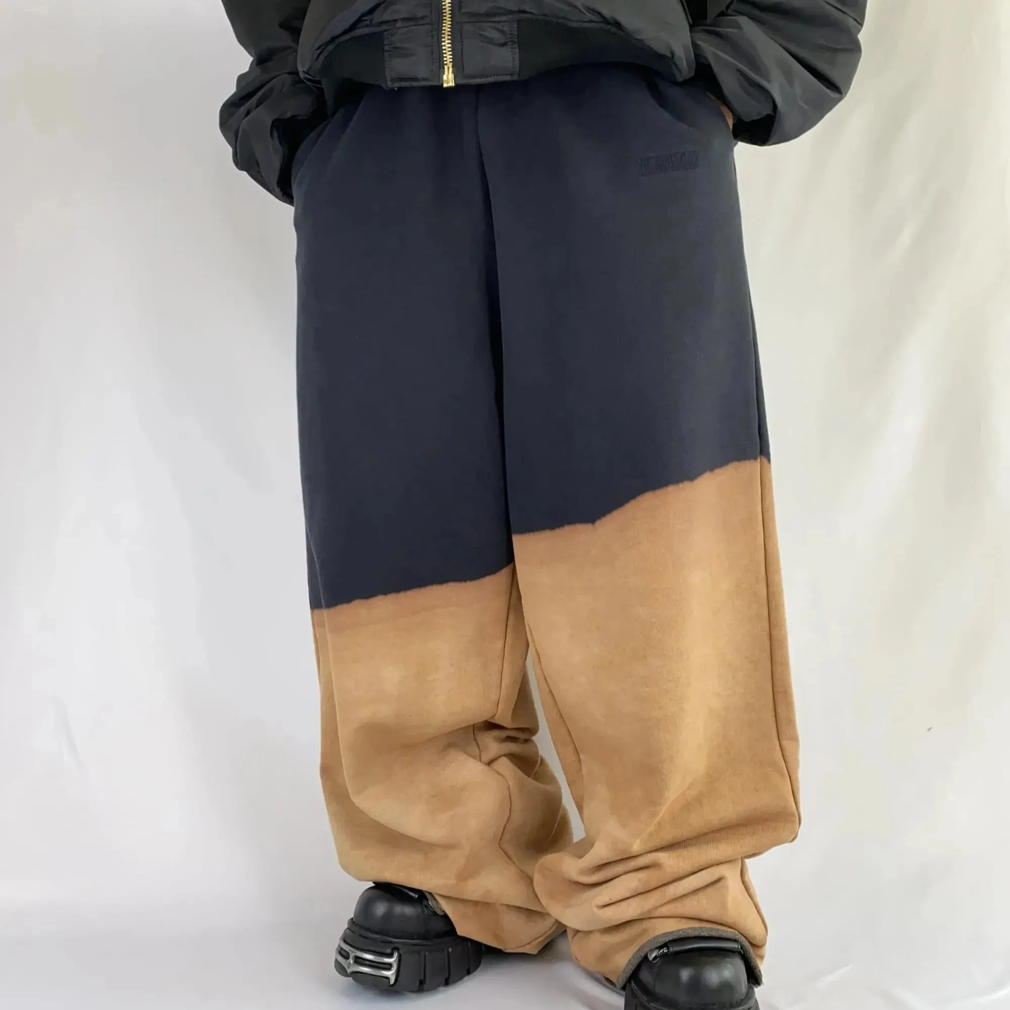 BLEACHED SWEATPANTS