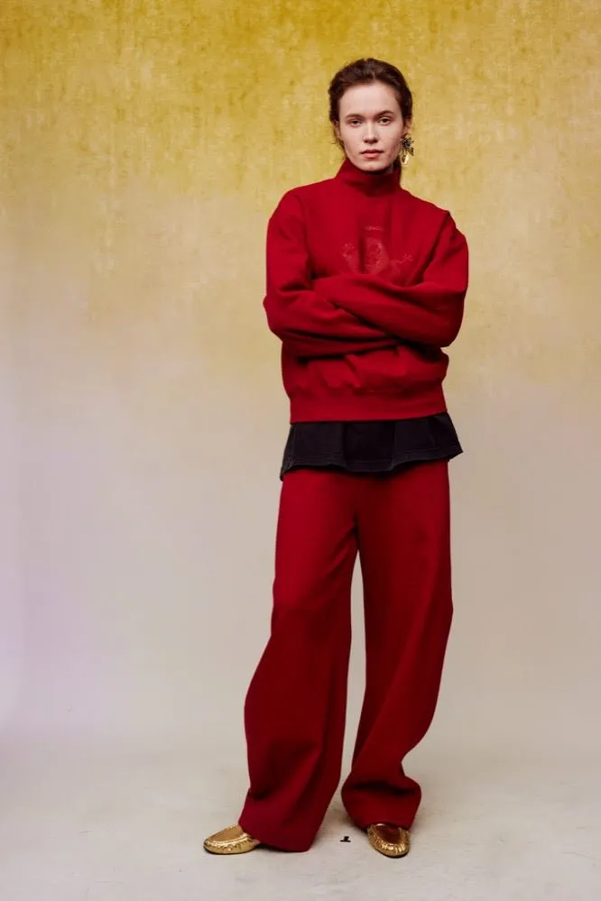 Egg-shaped Cuffed Fleece Sweatpants in Red