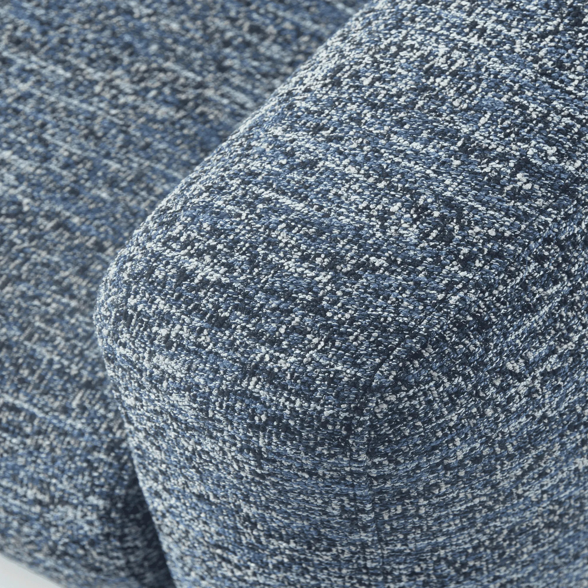 Fotel w tkaninie boucle TEDDY BOHO niebieski melanż