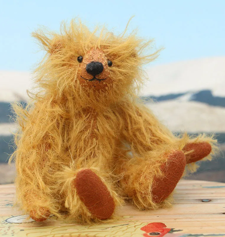 Gussie by Barbara-Ann Bears - 10cm