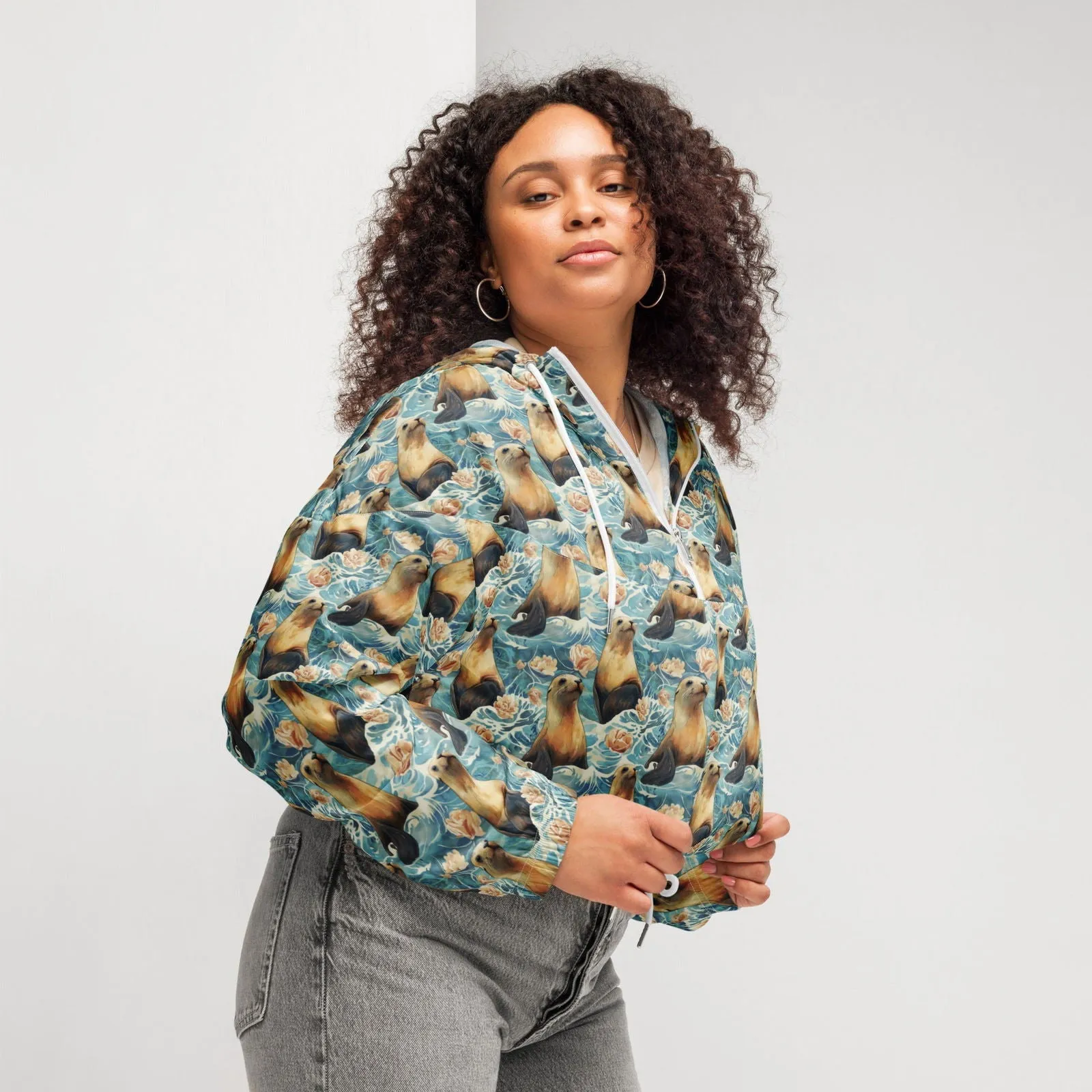 Seaside Sea Lion Women’s cropped Windbreaker