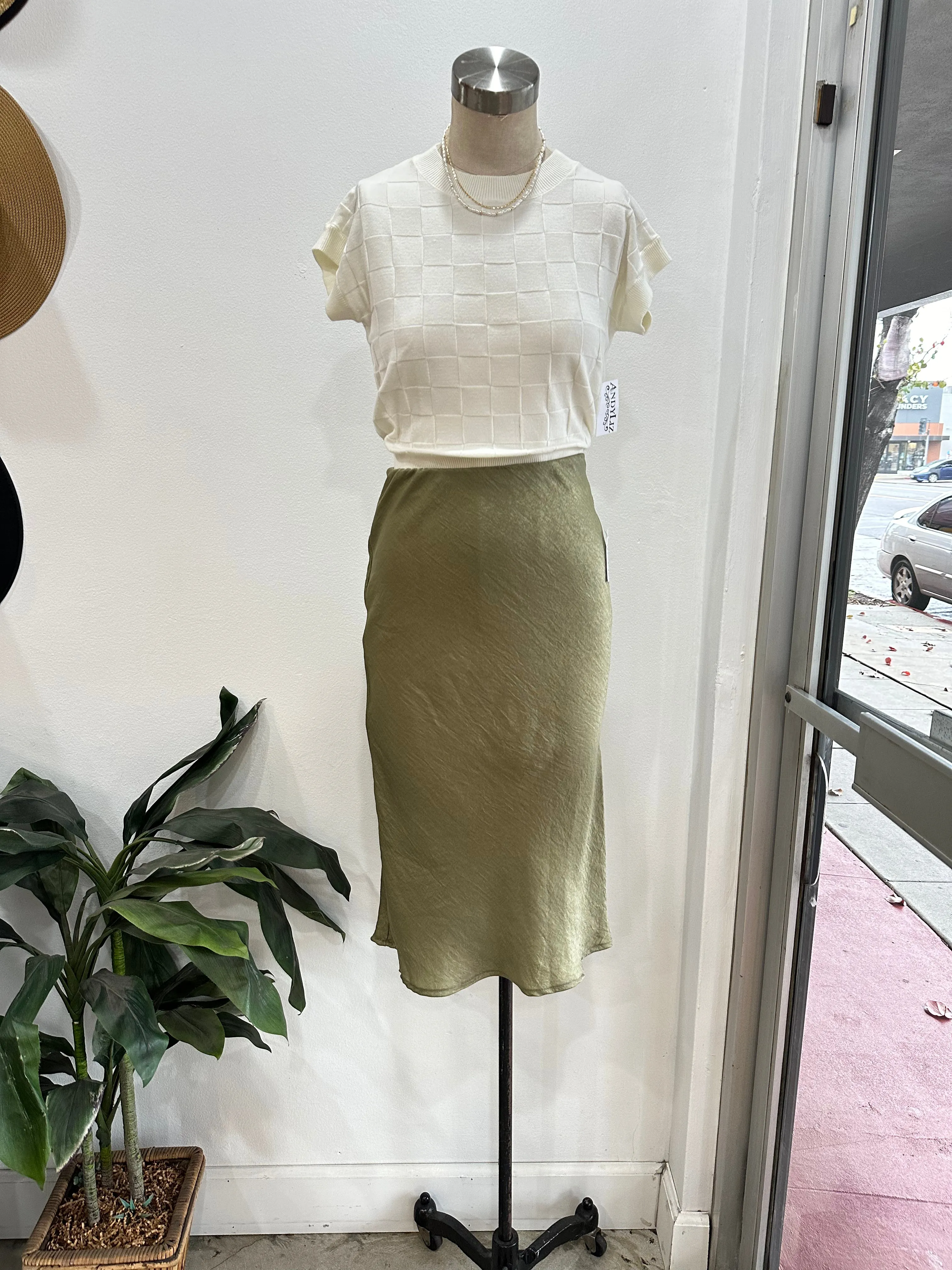 Silky olive skirt