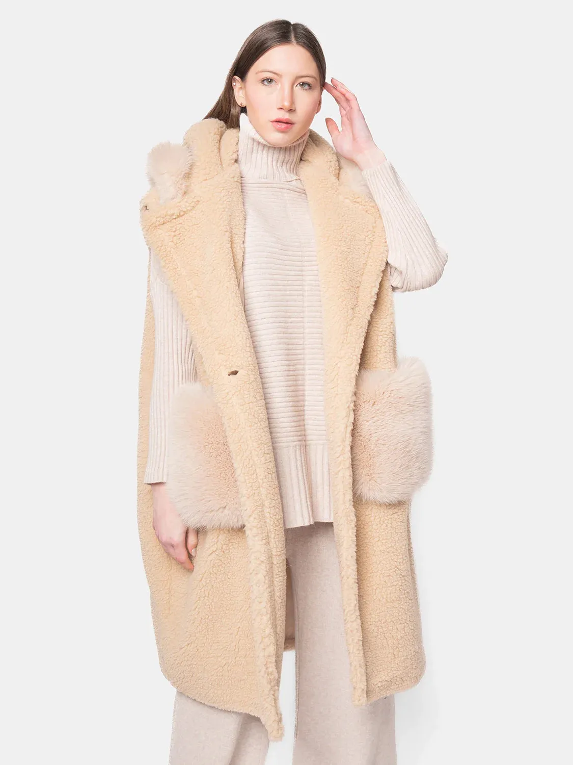 Teddy sleeveless with cap-cream