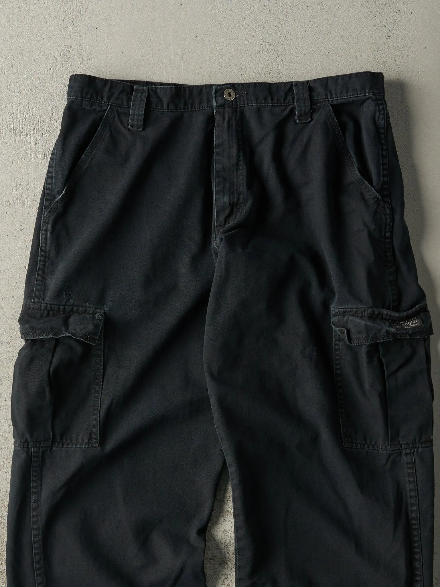 Vintage Y2K Faded Black Wrangler Cargo Pants (34x28.5)